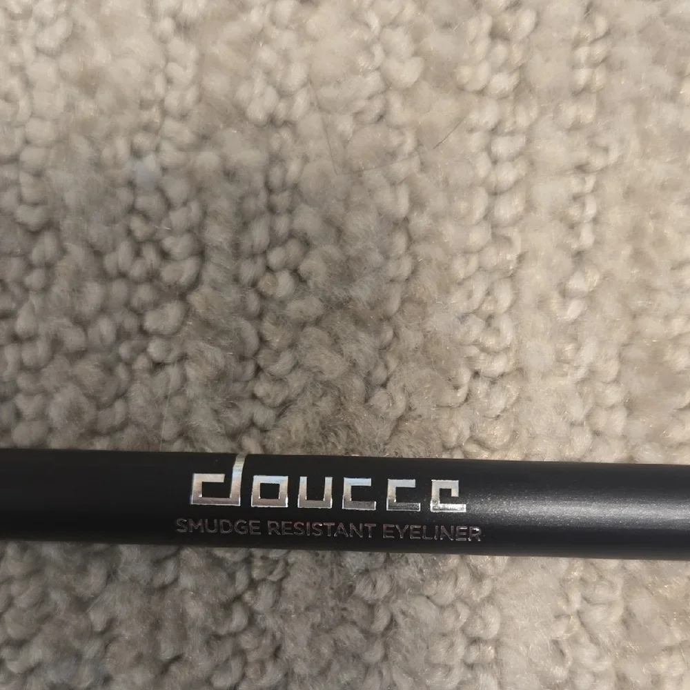 NWOT Doucce Black Smudge Resistant Eyeliner